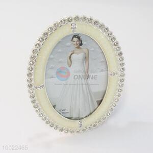 Delicate diamond photo frame