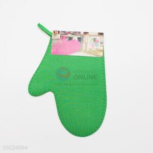 Green silicone oven mitt/glove