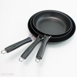 3 Sizes Black Color Frying Pan with Silicone Handle