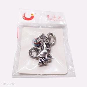 Promotional Alloy Brooch Pin in Skull Shape