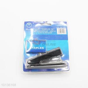 Simple black low price stapler with staples