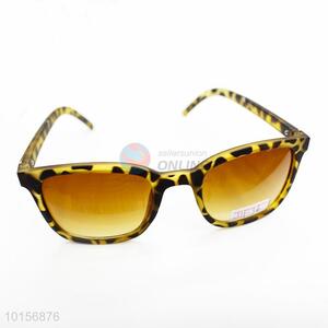 Exquisite design cheap polarized sunglasses