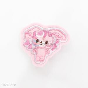 Cute new arrival popular embroidery badge brooch