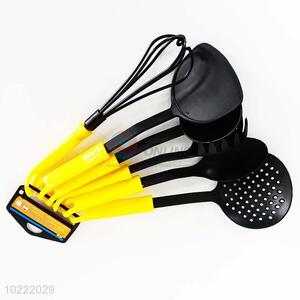 6 Pieces Nylon Kitchenware Set