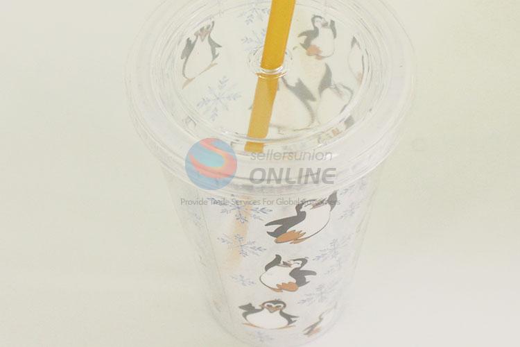 Low Price Cartoon Penguin Pattern Water Cup Tea Cup Plastic Cup with Yellow Straw