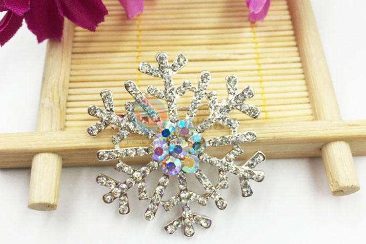 Beautiful Women Rhinestone Brooch/Breastpin in Snowflake Shape