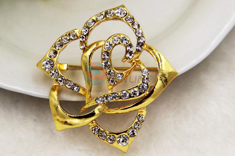 Flower Shaped Luxury Rhinestone Brooch for Ladies