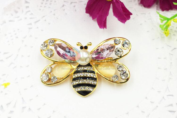 Fancy Crystal Brooch Metal Breastpin in Bee Shape