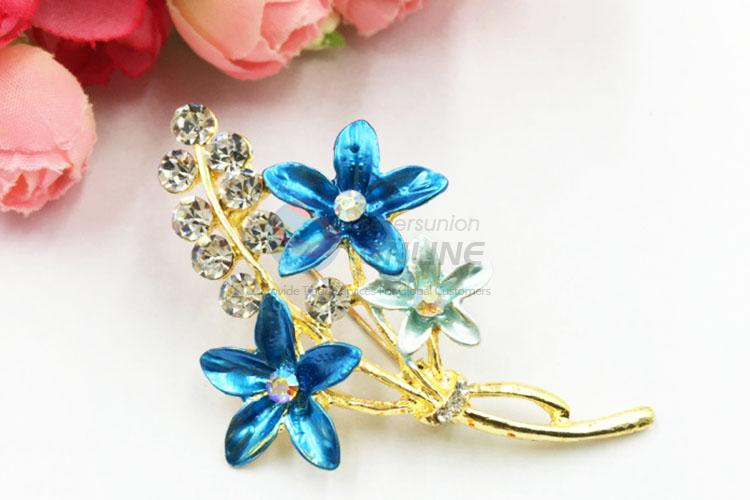 Latest Design Luxury Rhinestone Brooch for Ladies