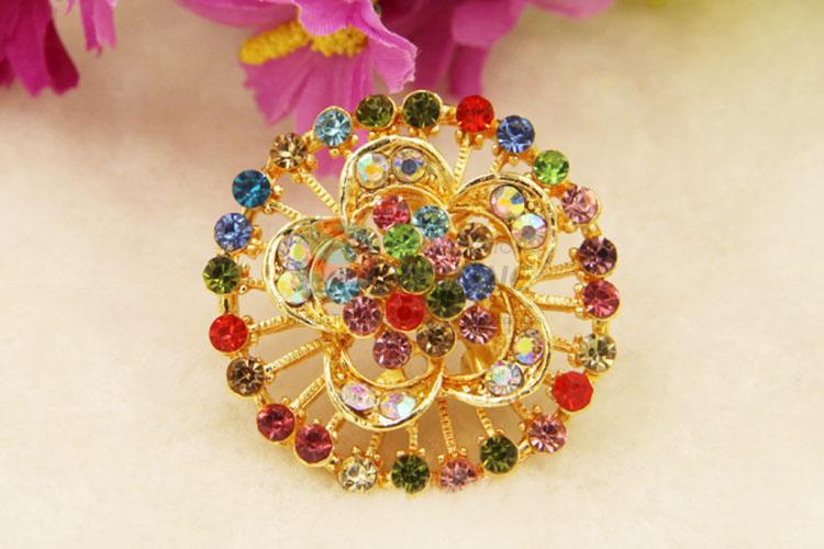 High Quality Elegant Decorated Crystal Rhinestone Brooch