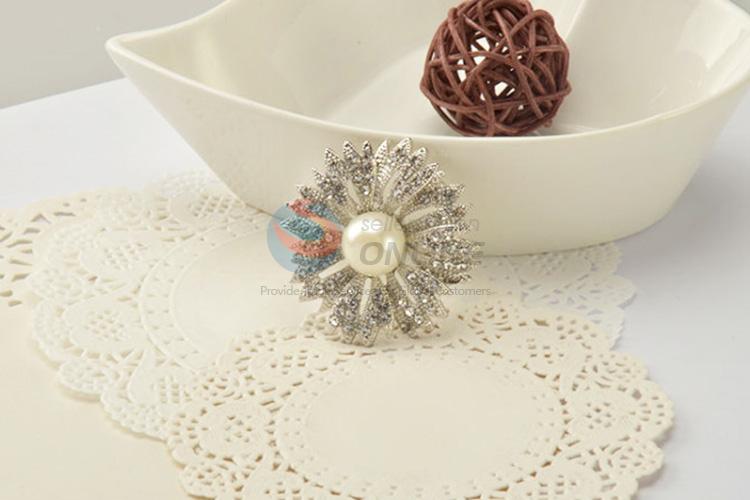 Fancy design new arrival pearlbrooch