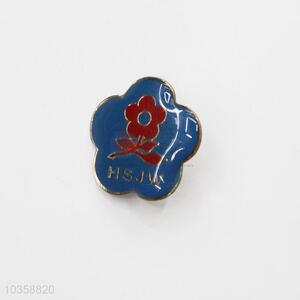 Hard flower shaped custom school pin badge