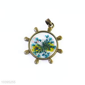 Good Quality Round Real Flower Bronze Pendant