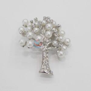 Latest arrival tree brooch