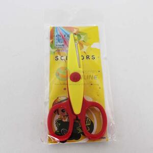 Red and Yellow Color Plastic Handle Scissor for Students