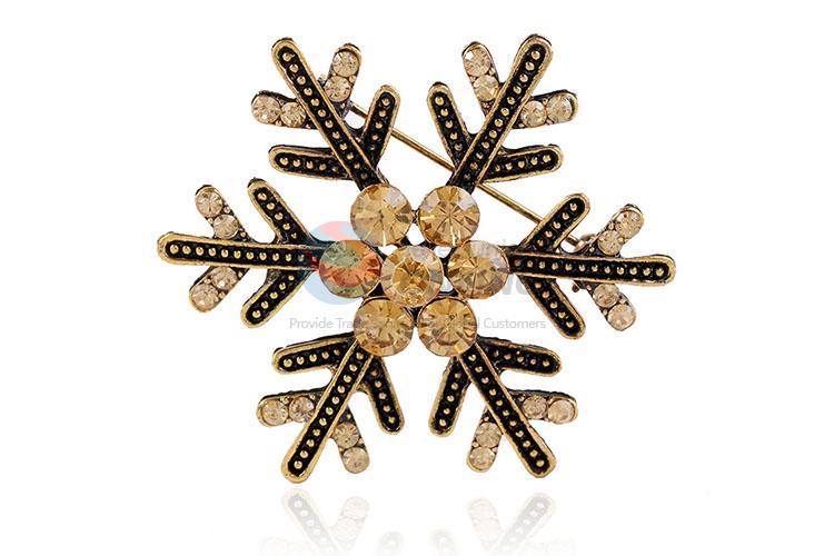 Bottom price snowflake shape alloy brooch