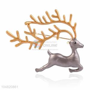 Wholesale cute deer shape alloy brooch