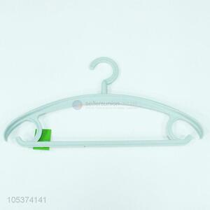 Factory direct supplier plastic clothes rack clothes hanger