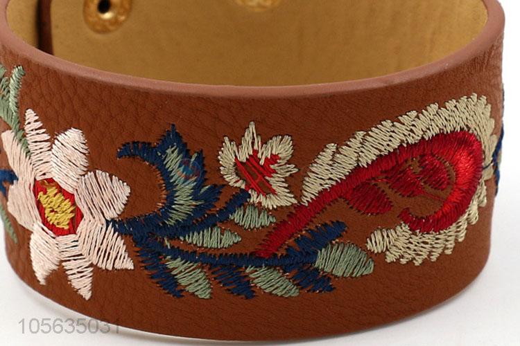 Excellent quality retro flower embroidered adjustable leather bracelet