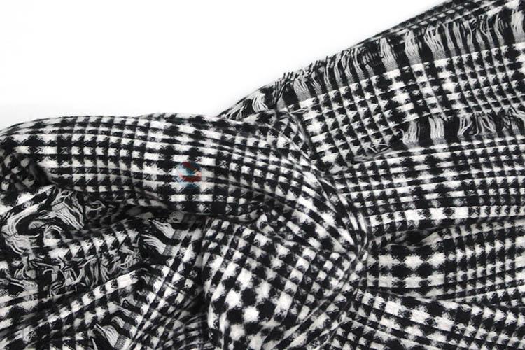 Factory customized black and white lattice winter warm women scarf