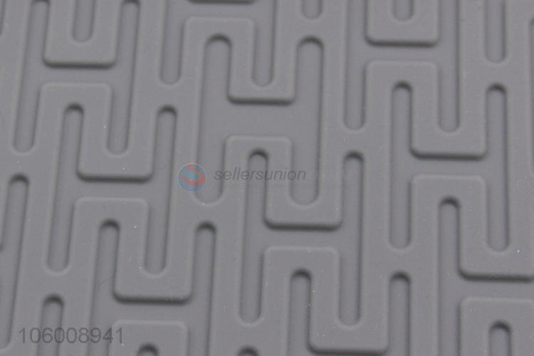 Best selling square maze embossing silicone cup mat