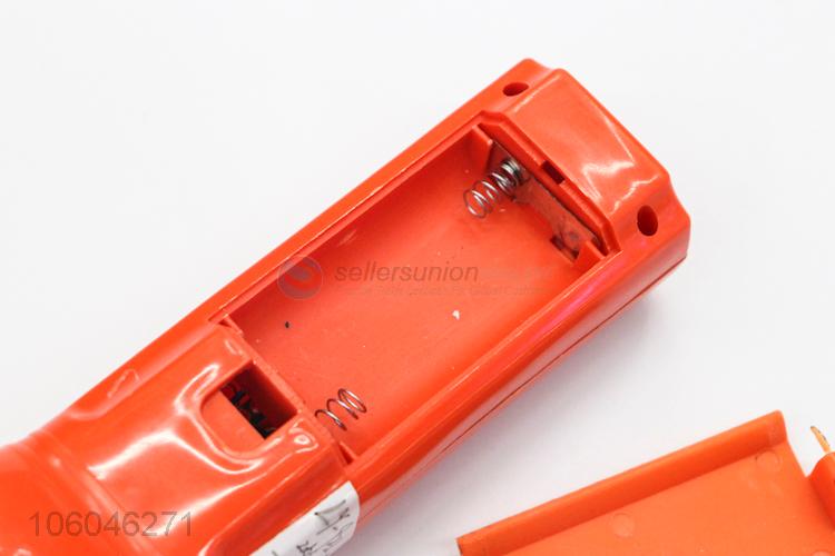 Wholesale custom hard light long distance led plastic flashlight with battery