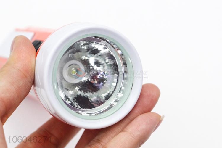 Wholesale custom hard light long distance led plastic flashlight with battery