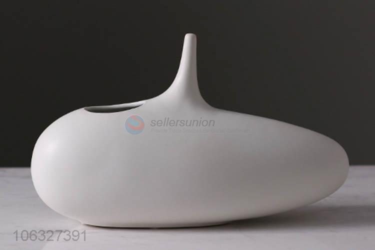 China Factory Indoor Modern Ornament White Matte Ceramic Flower Vase For Decoration