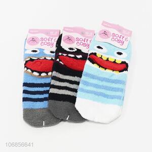 Hot selling women cartoon knitting socks for winter