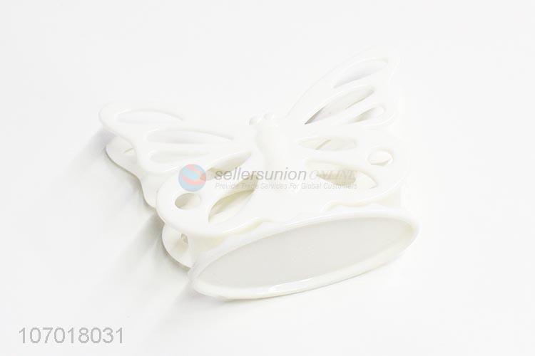 Fashion Hollow Out Butterfly Shape Plastic Paper Towel Holder