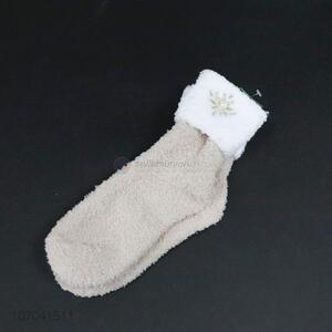 Cheap and good quality lady's thickened warm towel socks