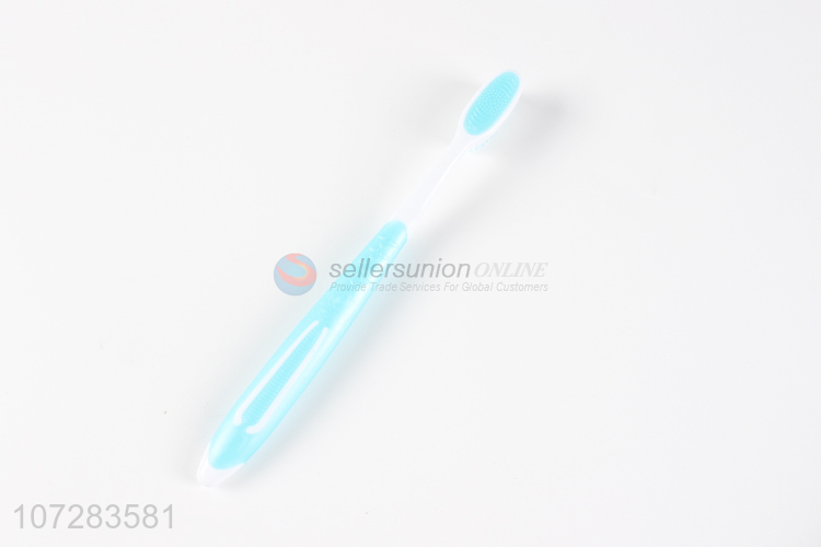 New design custom logo travel use adults plastic toothbrush with case