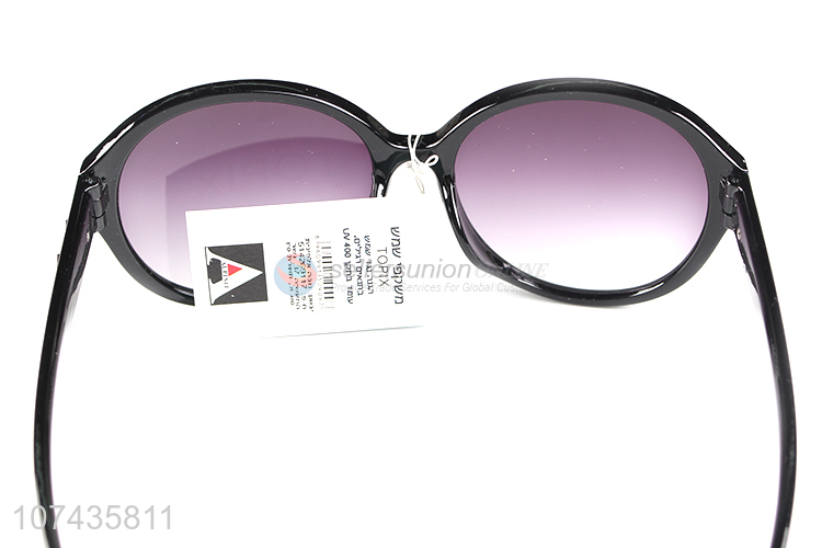 Latest style plastic frame uv 400 sunglasses ladies sunglasses