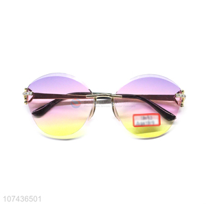 Wholesale cheap gradient women frameless sunglasses wholesale sunglasses