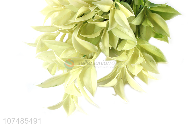 Latest arrival decorative plastic leaves lifelike plastic plant