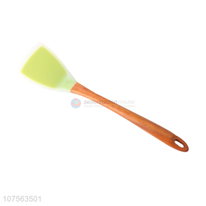 Custom logo cooking tools translucence silicone turner with wooden handle