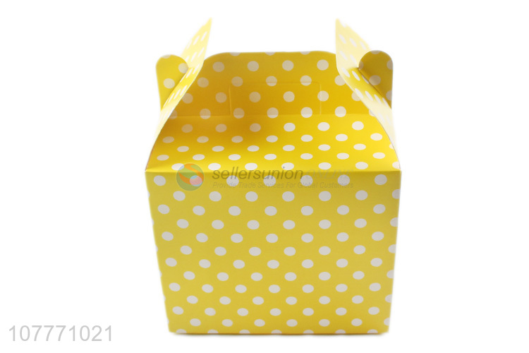 New design cube decorative paper dots candy boxes