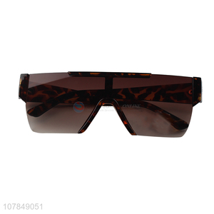 Personalized Design Man Sunglasses Fashion Accessories