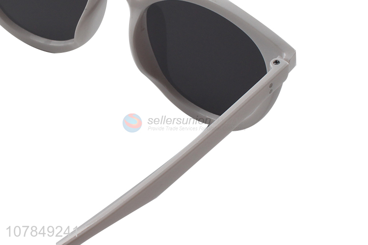 Newest White Frame Sunglasses Fashion Cat Eye Glasses