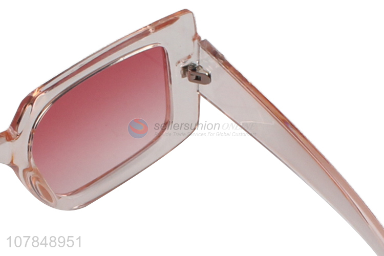 Good Quality Plastic Sunglasses Fashion Eyewear For Ladies