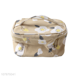 High quality printed three-dimensional portable cosmetic bag for ladies