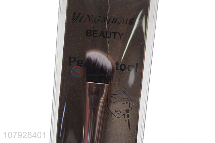 Good quality champagne universal oblique head eyeshadow brush for ladies