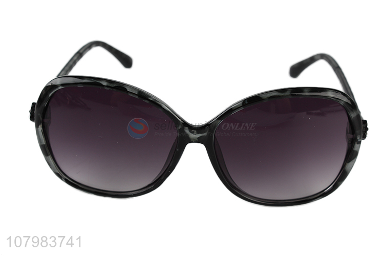 Cool Design Summer Holiday Sunglasses Popular Outdoor Eyeglasses