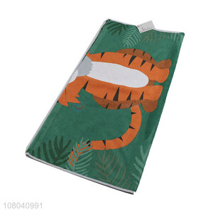 Yiwu market green printed bath towels for household