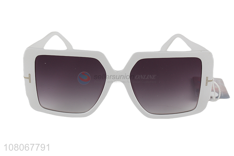 Online wholesale square oversize sunglasses plastic frame sunglasses