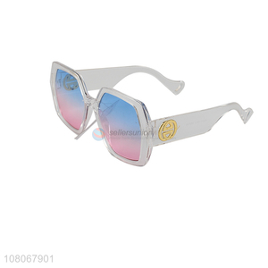 New arrival modern graduated color plastic sunglasses womens sunglasses