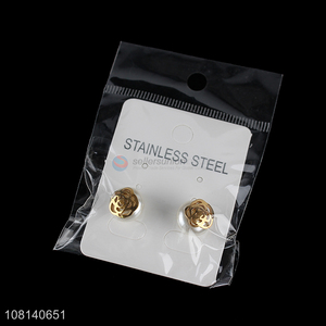 Delicate design golden fashion ladies ear studs for jewelry accessories