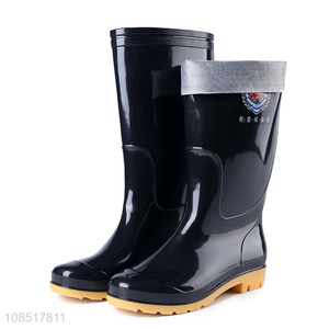 Online wholesale black waterproof outdoor men rain boots working boots