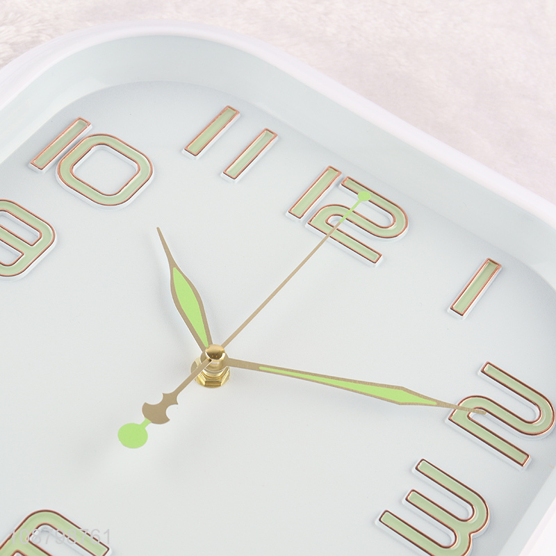 Good quality battery operated simple luminous wall clocks