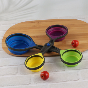 Wholesale 4-piece plastic measuring cup set for dry & liquid